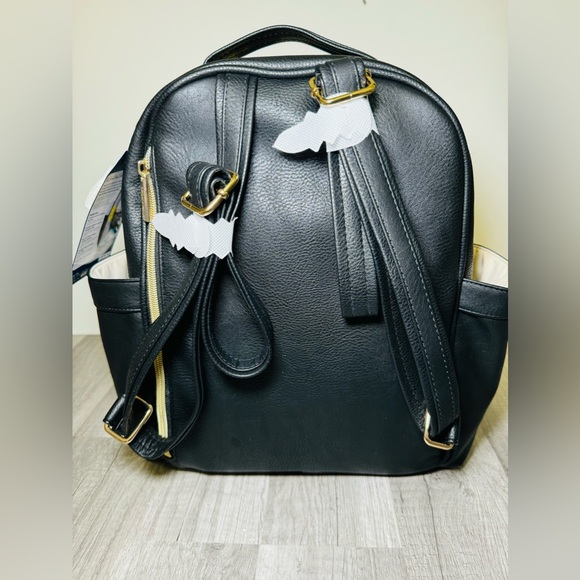 New Itzy Ritzy black plus diaper bag - Picture 2 of 5